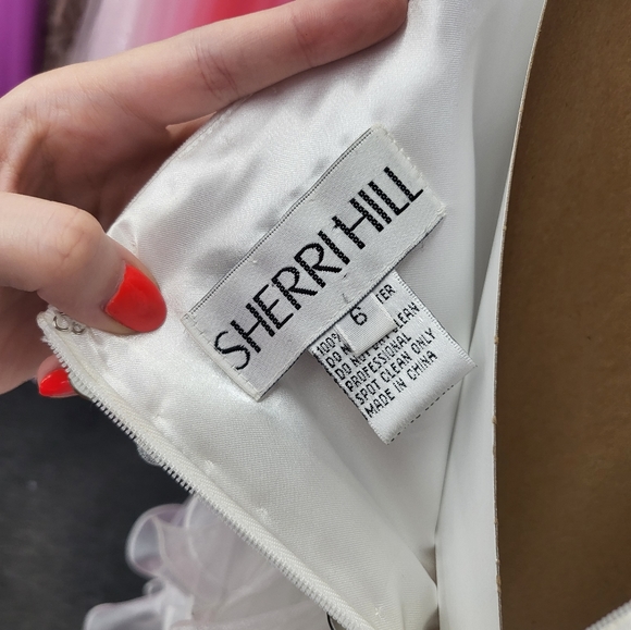 Sherri Hill Hi-low Dress - Picture 3 of 3